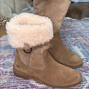 UGG BOOTS